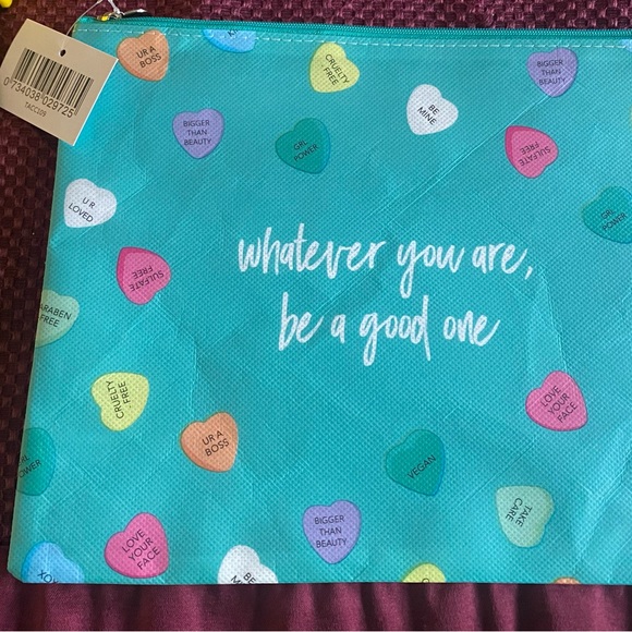 Thrive Causemetics bag. New. Never used. - Picture 4 of 5